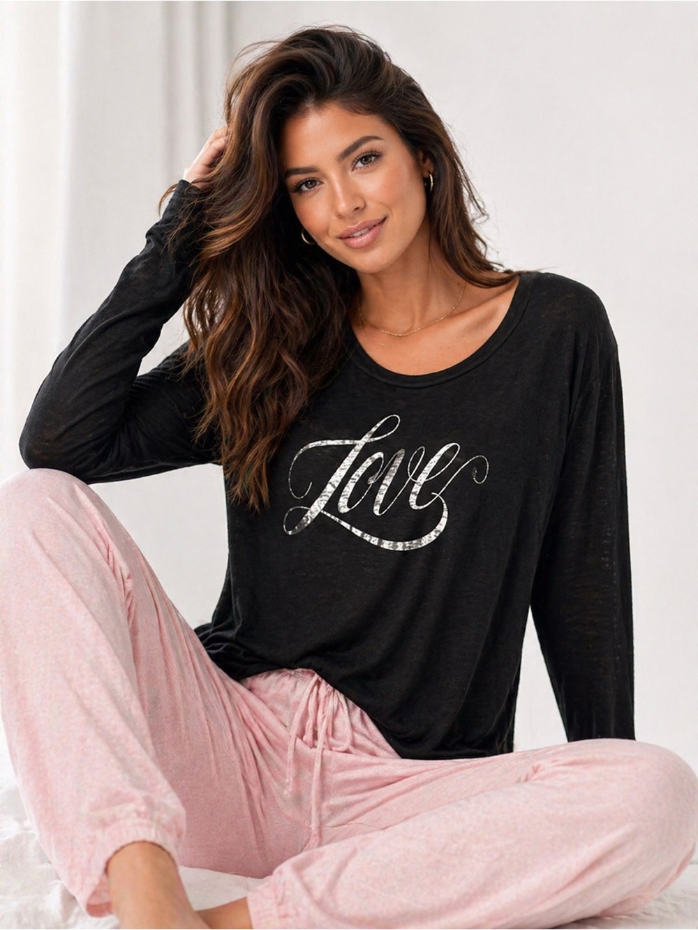VICTORIA’S SECRET LOVE Black Long Sleeve Sleep Lounge Top Women’s Medium